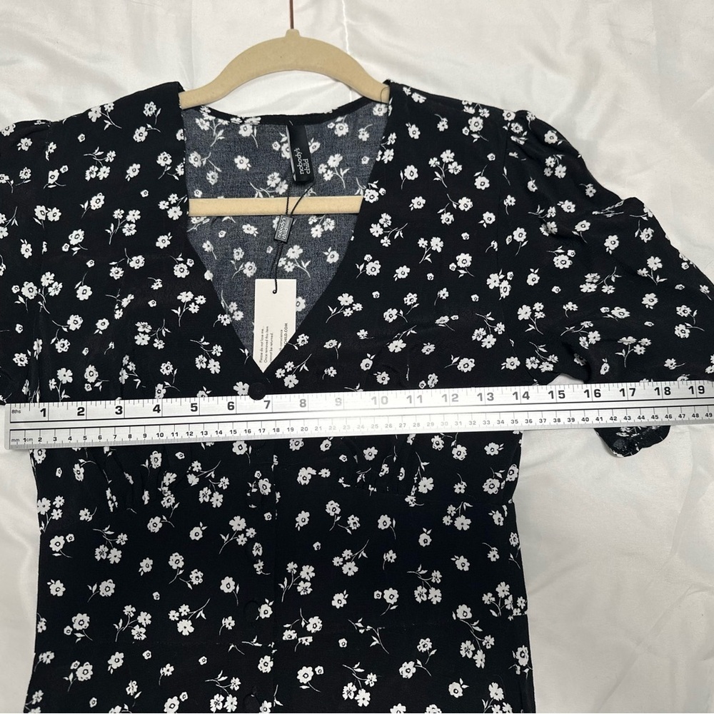 Nobody’s Child Midi Sundress with Puff Sleeves and V-Neck - Picture 11 of 15